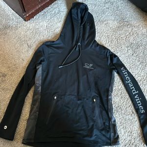 Vineyard vines pullover, women’s  size medium